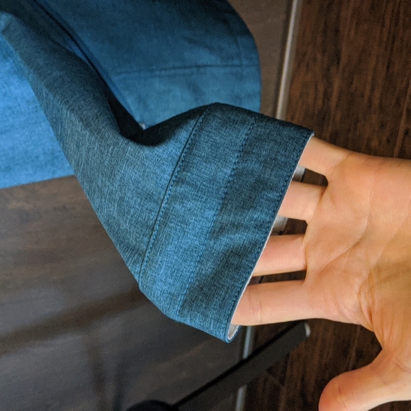 North Face Teal Softshell Jacket - Picture 5 of 9